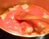 Foto del paso 2 de la receta: Macarrones con carne en salsa de tomate