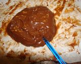 Foto del paso 2 de la receta: Piruletas de chocolate multicolores caseras