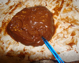 Foto del paso 2 de la receta: Piruletas de chocolate multicolores caseras
