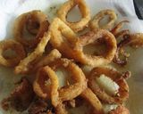 Foto del paso 2 de la receta: Calamares rebozados en harina de maíz blanco y pimentón dulce