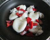 Foto del paso 1 de la receta: Sepias a la sartén con ajos y pimientos