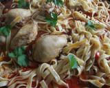 Foto del paso 7 de la receta: Tallarines con presas de pollo sin piel