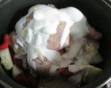 Foto del paso 3 de la receta: Pollo a la crema con verduras y vino rosado