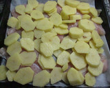 Foto del paso 2 de la receta: Pollo y patatas estofadas al horno