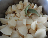 Foto del paso 1 de la receta: Patatas revolconas con panceta