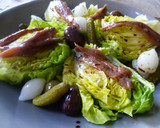 Foto del paso 2 de la receta: Ensalada de cogollos con encurtidos