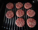 Foto del paso 1 de la receta: Minihamburguesas de ternera y queso viejo de oveja