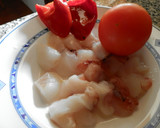 Foto del paso 1 de la receta: Rape con tomates y pimientos del piquillo