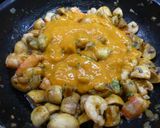 Foto del paso 4 de la receta: Espaguetis con crema de marisco