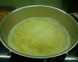 Foto del paso 5 de la receta: Espaguetis con crema de marisco