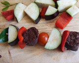 Foto del paso 5 de la receta: Brochetas de morcilla con verduras