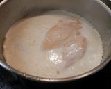 Foto del paso 3 de la receta: Pechugas de pollo con salsa de gorgonzola