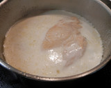 Foto del paso 3 de la receta: Pechugas de pollo con salsa de gorgonzola