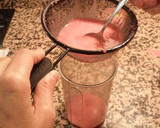 Foto del paso 3 de la receta: Batido de fresas con yogurt