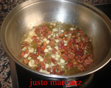 Foto del paso 3 de la receta: Sopa de ajos con jamón