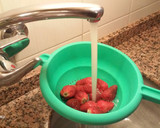 Foto del paso 1 de la receta: Batido de fresas con nata