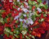 Foto del paso 2 de la receta: Salpicón de langostinos y patata