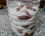 Foto del paso 3 de la receta: Licor de fresas