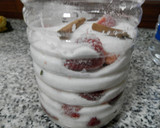 Foto del paso 3 de la receta: Licor de fresas