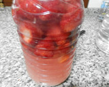 Foto del paso 4 de la receta: Licor de fresas