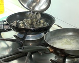 Foto del paso 3 de la receta: Merluza Goierri (merluza con almejas)