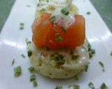 Foto del paso 2 de la receta: Canapés de blinis con jamón, queso, salmón, salsa de yogur y brandada de bacalao