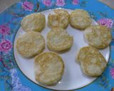 Foto del paso 2 de la receta: Canapés de blinis de fruta y langostinos