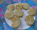 Foto del paso 2 de la receta: Canapés de blinis de fruta y langostinos