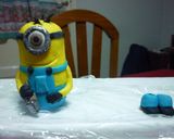 Foto del paso 2 de la receta: Torta los Minions para cumpleaños de Felipe