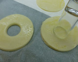 Foto del paso 3 de la receta: Desayuno con donuts caseros facilísimos