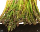 Foto del paso 4 de la receta: Espárragos y setas a la plancha