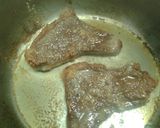 Foto del paso 1 de la receta: Filetes de ternera con alcachofas y guisantes Negré