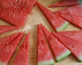 Foto del paso 1 de la receta: Sandía con salsa de melocotones