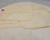 Foto del paso 2 de la receta: Hojaldre de queso, jamón york y tomate
