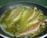 Foto del paso 6 de la receta: Salmonetes fritos con champiñones