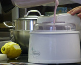 Foto del paso 5 de la receta: Helado de fresa en heladera casero