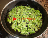 Foto del paso 2 de la receta: Espárragos trigueros con cebolla