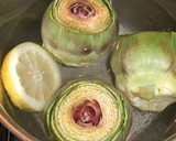 Foto del paso 3 de la receta: Alcachofas rellenas con queso de cabra y bacon
