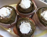 Foto del paso 7 de la receta: Alcachofas rellenas con queso de cabra y bacon