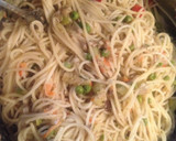 Foto del paso 3 de la receta: Espaguetis con verduras, atún y cangrejo