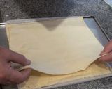 Foto del paso 5 de la receta: Coca de hojaldre rellena de crema pastelera