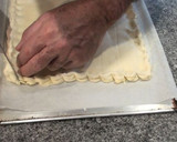 Foto del paso 7 de la receta: Coca de hojaldre rellena de crema pastelera