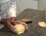 Foto del paso 9 de la receta: Coca de brioche con piñones