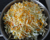 Foto del paso 5 de la receta: Ensalada de pasta y pollo con aliño de yogur
