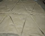 Foto del paso 8 de la receta: Medialunas de puré de papas
