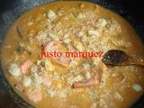 Paella de marisco y carne