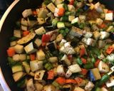 Foto del paso 4 de la receta: Quinoa roja con vegetales (apto celíacos)