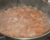 Foto del paso 6 de la receta: Filetes de solomillo de cerdo con salsa de cebolla al vino