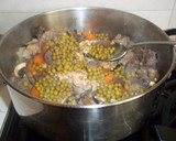 Foto del paso 6 de la receta: Ternera con salsa de verduras y picadillo