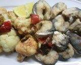 Foto del paso 9 de la receta: Pescado y coliflor fritos 